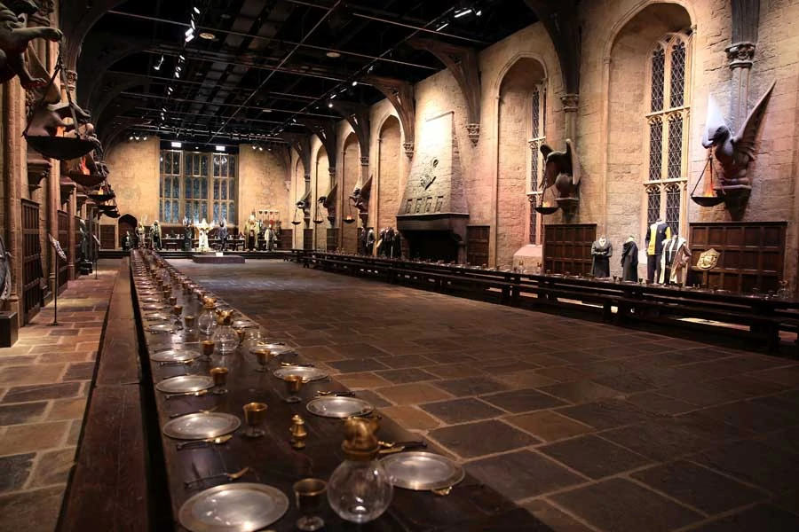 great hall at warner bros. studio tour london – the making of harry potter