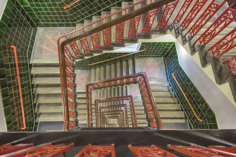 adina apartment hotel brisbane stairs 2018