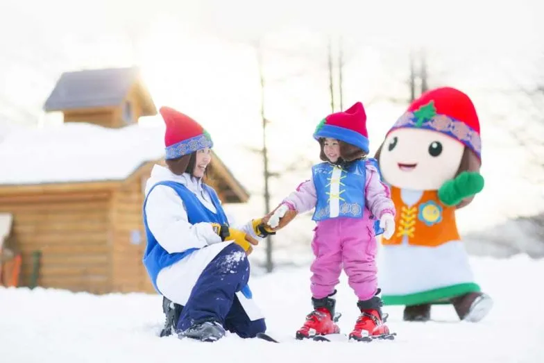 learning to ski at nipo town e1638371515948