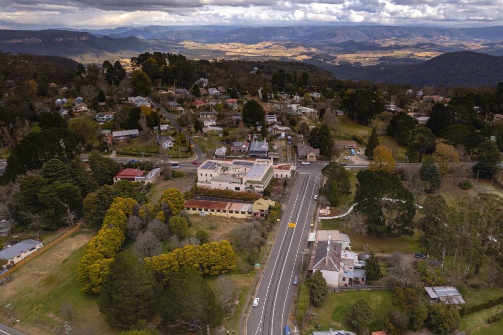 Aerial view of Mount Victoria looking south. Image Blue Mountains City Council