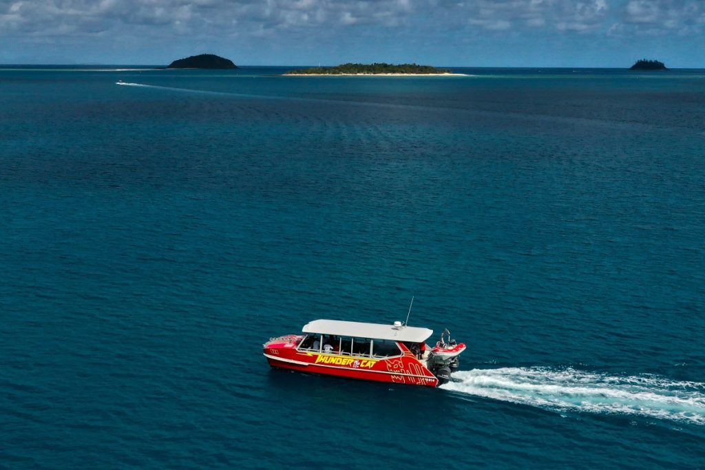 The Thundercat high speed catamaran cruising the Whitsunday Islands. Image Tourism and Events Queensland