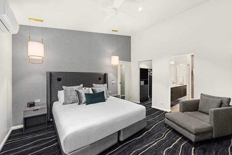 Club Wyndham Flynns Beach Presidential Main Bedroom.jpg