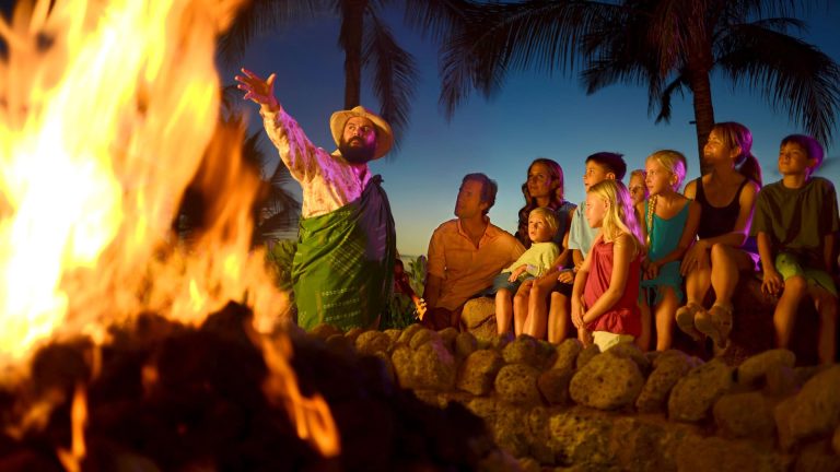 Moolelo firepit storytelling a Aulani A Disney Resort and Spa