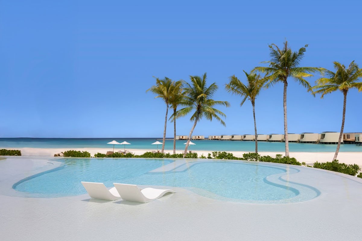 pool at Centara Grand Lagoon Maldives 3 2